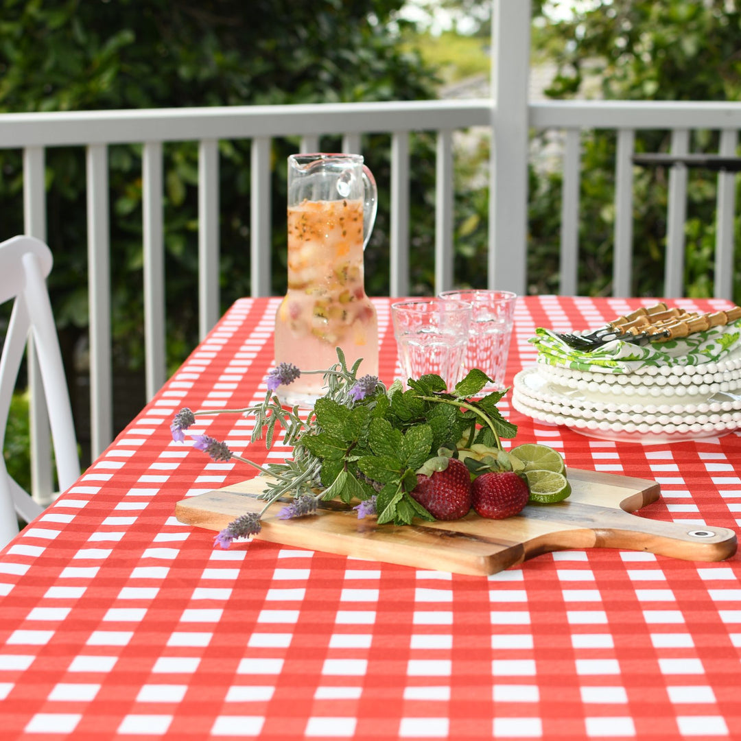 Elastic fitted tablecloth perfect for camping